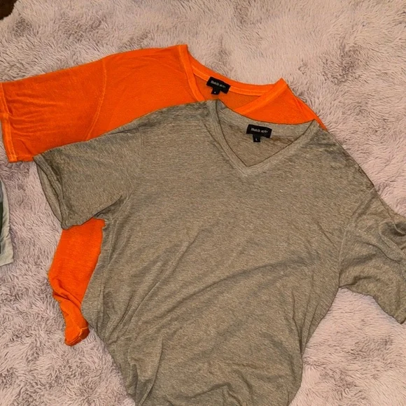 Hutch men’s v-neck shortsleeve t-shirt soft vintage set of 2 tan & orange Large - Picture 2 of 16